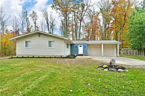 9633 Howland Springs Rd SE, Warren, OH 44484