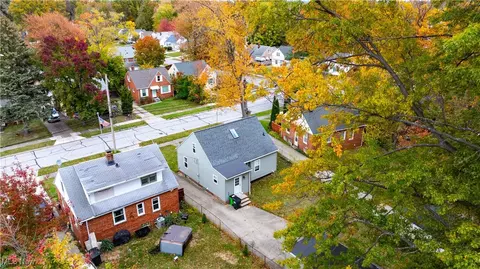488 E 326th St, Willowick, OH 44095 photo 4