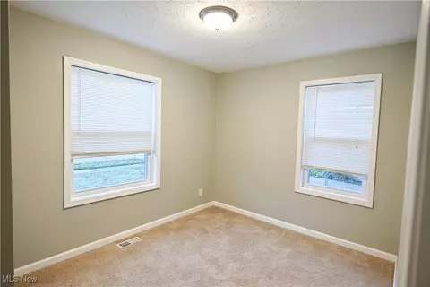 488 E 326th St, Willowick, OH 44095 photo 15