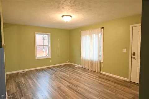 488 E 326th St, Willowick, OH 44095 photo 13