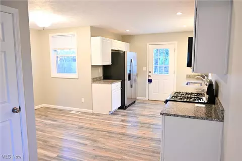 488 E 326th St, Willowick, OH 44095 photo 8
