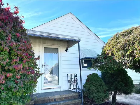 6215 Forest Ave, Parma, OH 44129