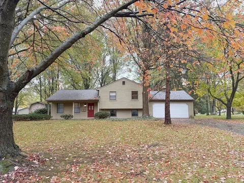 435 Bradford, Canfield, OH 44406