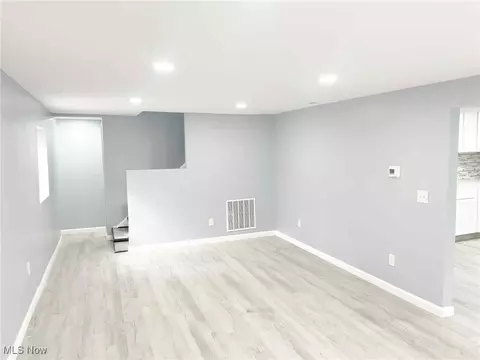 Living - 4095 Laurel Rd, Lorain, OH 44055 photo 1 of 1