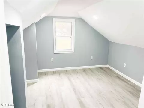 Bedroom - 4095 Laurel Rd, Lorain, OH 44055 photo 2 of 3