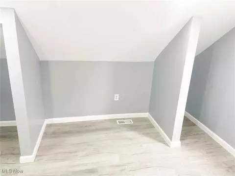 Entry Way - 4095 Laurel Rd, Lorain, OH 44055 photo 2 of 3