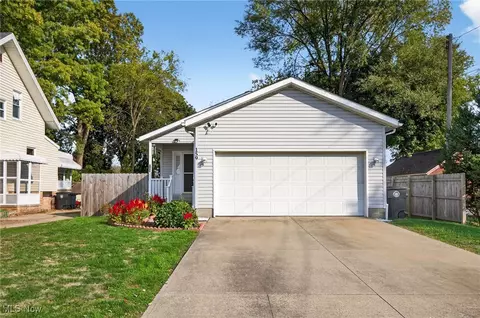 159 Dellenberger Ave, Akron, OH 44312