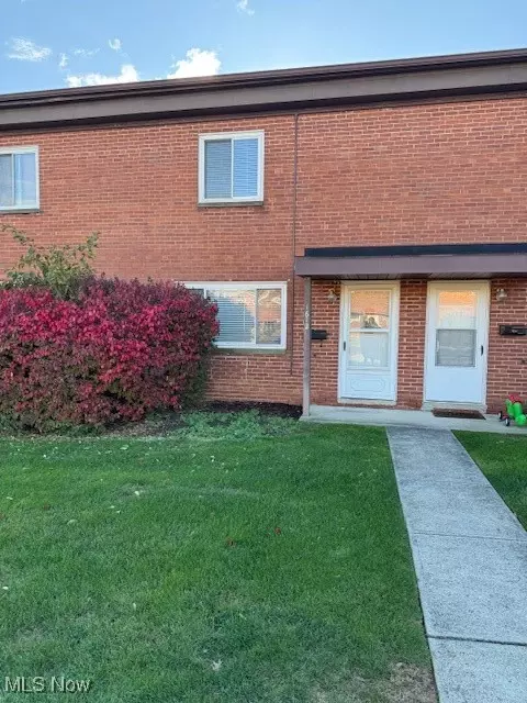 1612 Ridgewick Dr, Wickliffe, OH 44092