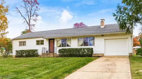 3250 Dale Rd, Zanesville, OH 43701