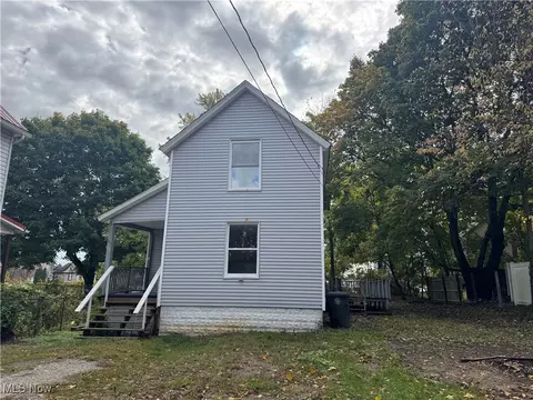 248 Arch St, Akron, OH 44304