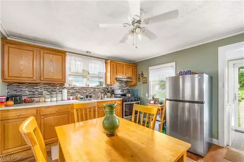 Kitchen - 35 Bayview, Beloit, OH 44609 photo 3 of 3
