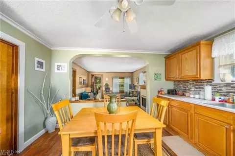 Dining - 35 Bayview, Beloit, OH 44609 photo 1 of 1