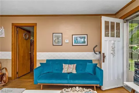 Entry Way - 35 Bayview, Beloit, OH 44609 photo 1 of 3