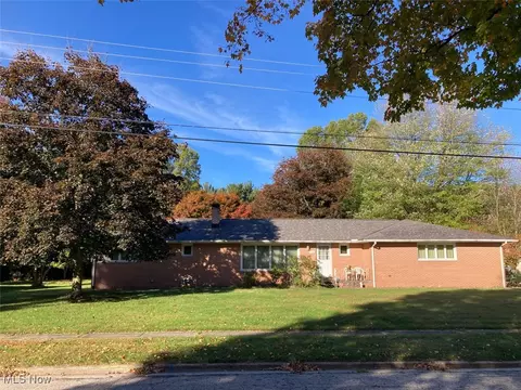 458 Sunrise Dr, Kent, OH 44240