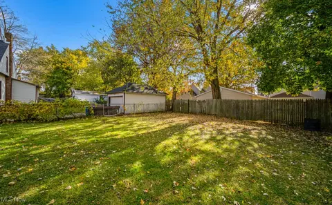 1708 W 7th St, Ashtabula, OH 44004 photo 8