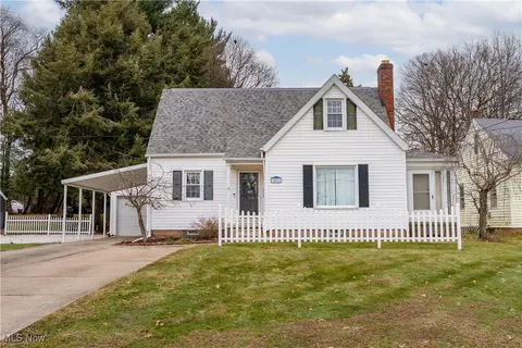 501 Woodrow St NW, North Canton, OH 44720
