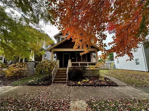723 6th St, Marietta, OH 45750