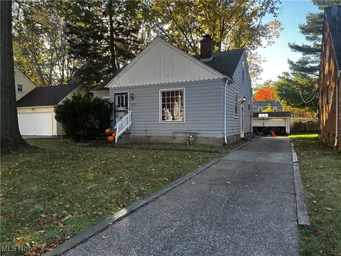 1930 Seneca Rd, Euclid, OH 44117