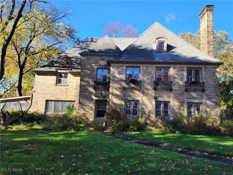 1854 5th Ave, Youngstown, OH 44504