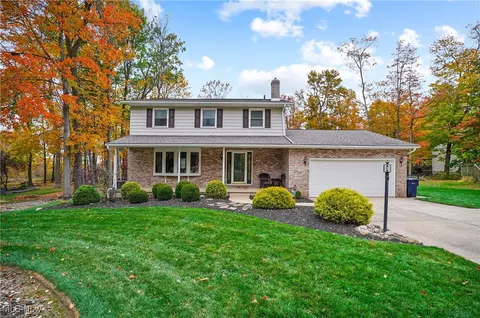 429 Whittlesey Dr, Tallmadge, OH 44278