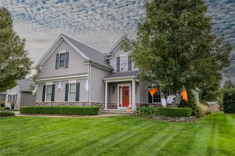 38694 Andrews Ridge Way, Willoughby, OH 44094