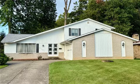 6566 Elmdale Rd, Middleburg Heights, OH 44130