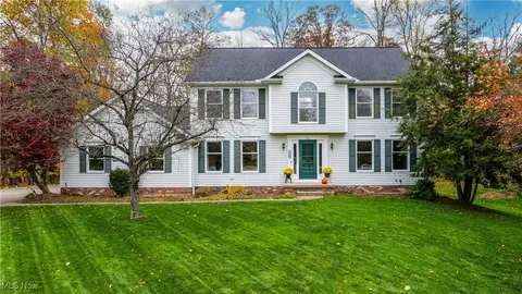 350 Aspen Ct, Aurora, OH 44202