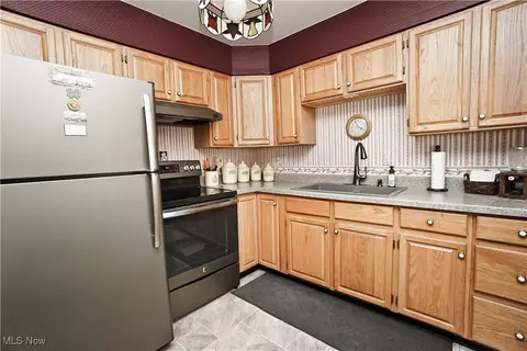 Kitchen - 1109 E 18th St, Ashtabula, OH 44004 photo 1 of 2