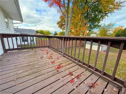 Exterior - 1109 E 18th St, Ashtabula, OH 44004 photo 8 of 14