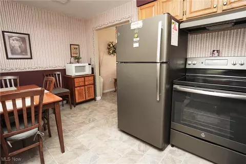 Kitchen - 1109 E 18th St, Ashtabula, OH 44004 photo 2 of 2
