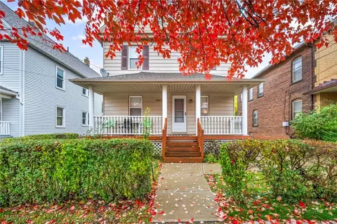 2023 Robin St, Lakewood, OH 44107