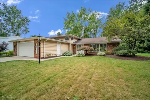 5910 Som Center Rd, Solon, OH 44139
