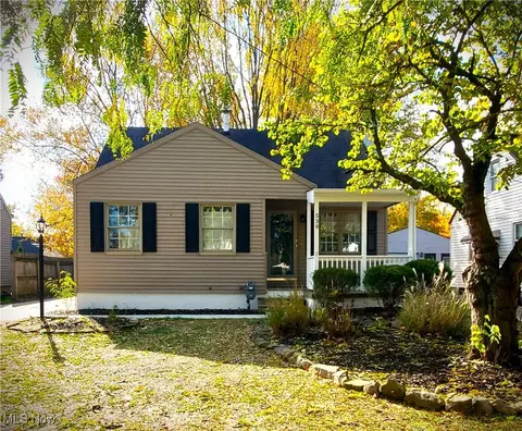 539 Princeton Ave, Elyria, OH 44035