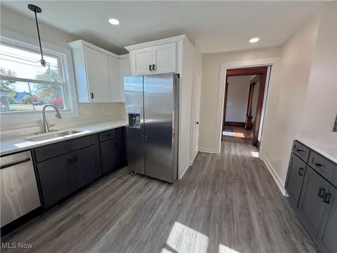 Kitchen - 1221 Dover Ave, Dover, OH 44622 photo 5 of 5