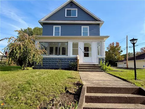 1221 Dover Ave, Dover, OH 44622