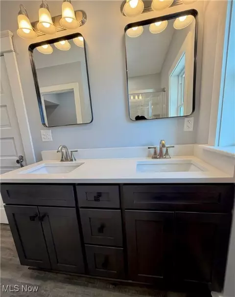 Bath - 1221 Dover Ave, Dover, OH 44622 photo 2 of 3