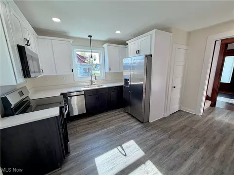 Kitchen - 1221 Dover Ave, Dover, OH 44622 photo 2 of 5