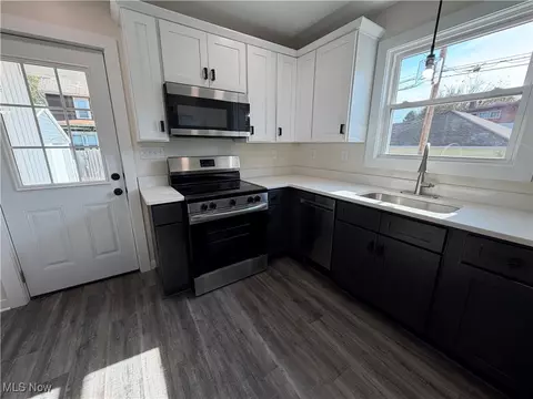 Kitchen - 1221 Dover Ave, Dover, OH 44622 photo 1 of 5