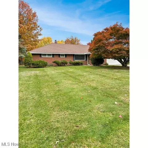 472 Jeannette Dr, Richmond Heights, OH 44143