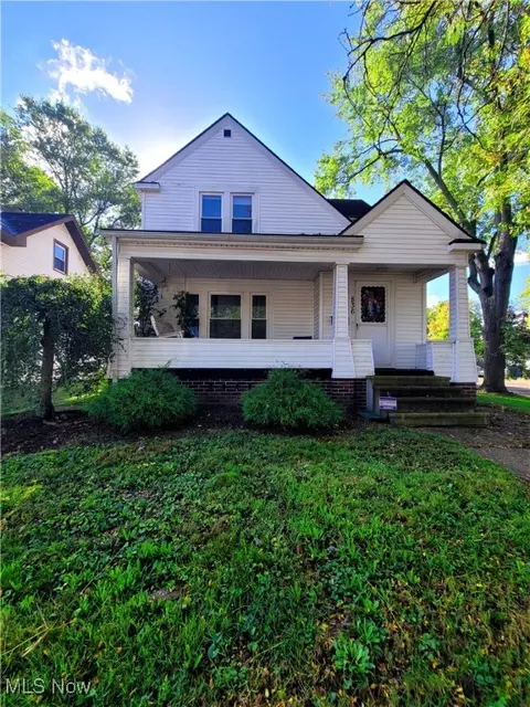 836 Miller Ave NW, New Philadelphia, OH 44663