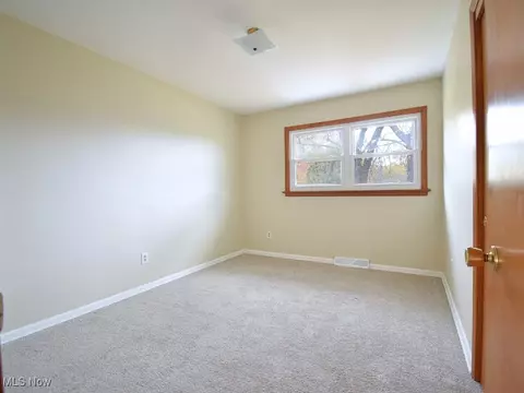Bedroom - 2430 River Rd, Willoughby Hills, OH 44094 photo 1 of 5