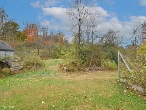 Exterior - 2430 River Rd, Willoughby Hills, OH 44094 photo 12 of 14