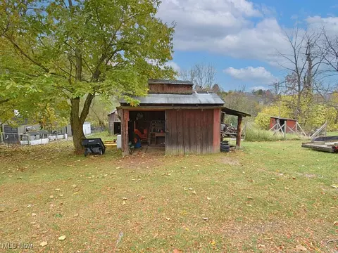 Exterior - 2430 River Rd, Willoughby Hills, OH 44094 photo 5 of 14