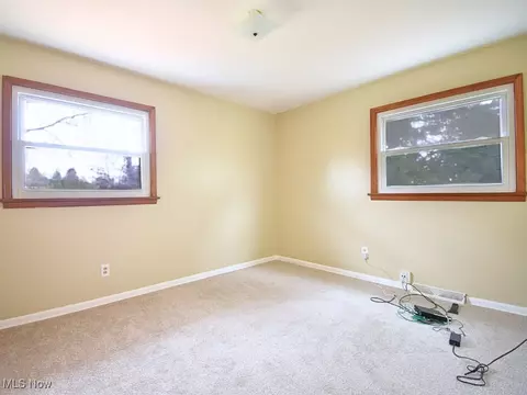 Bedroom - 2430 River Rd, Willoughby Hills, OH 44094 photo 4 of 5