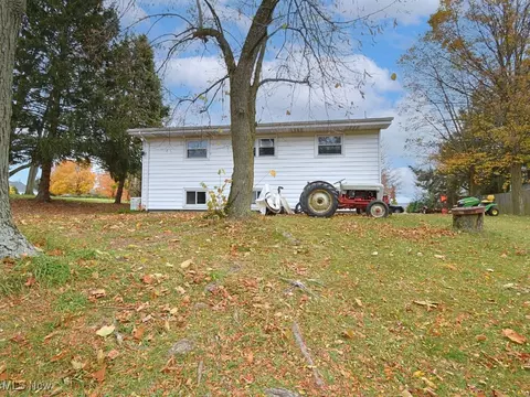 Exterior - 2430 River Rd, Willoughby Hills, OH 44094 photo 7 of 14
