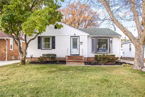 7334 Greenleaf Ave, Parma, OH 44130