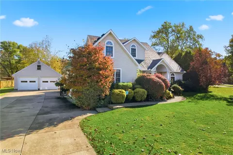 1925 N Lipkey Rd, North Jackson, OH 44451