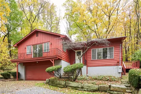 4464 W Bath Rd, Akron, OH 44333