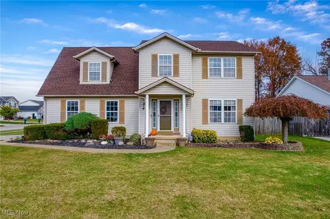 402 Song Bird St, Elyria, OH 44035