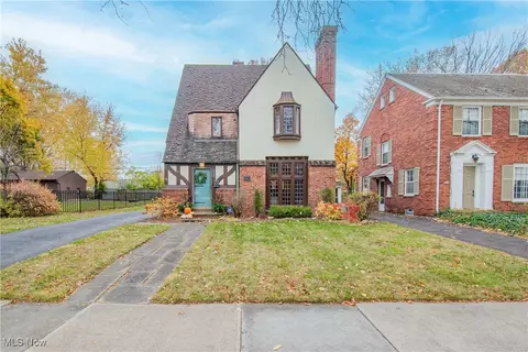 18302 Scottsdale Blvd, Shaker Heights, OH 44122
